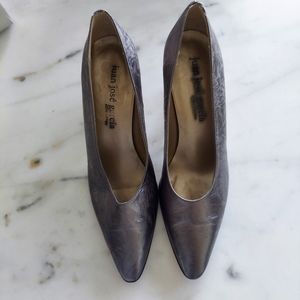 Juan Jose Garcia Silver Leather Pumps